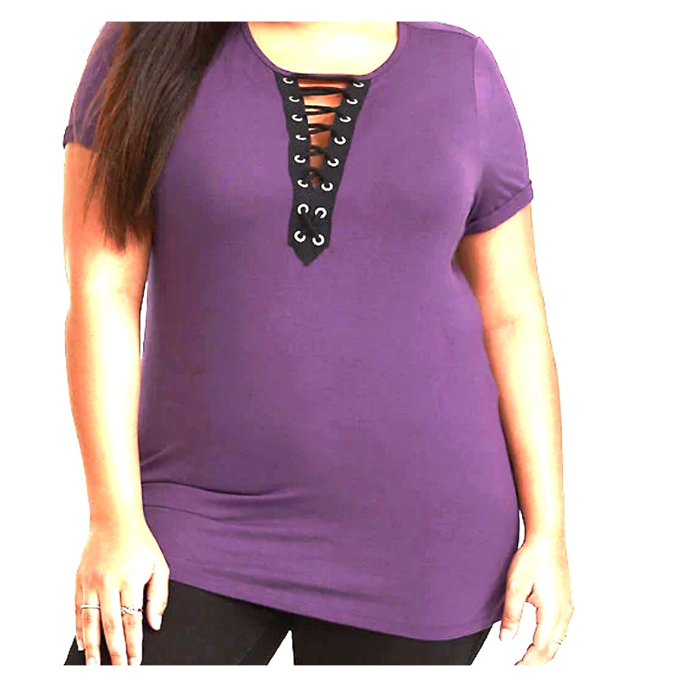 Torrid lace-up tee size 2x (never been worn!)